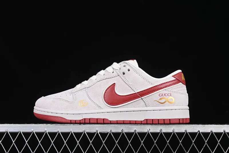 All categories Nk SB Dunk Series Nk SB Dunk Low High-end customized low-top sneakers Nk SB Dunk Low Gucci co-branded Red Snake Anniversary high-end customized low-top casual sneakers XX3168-111